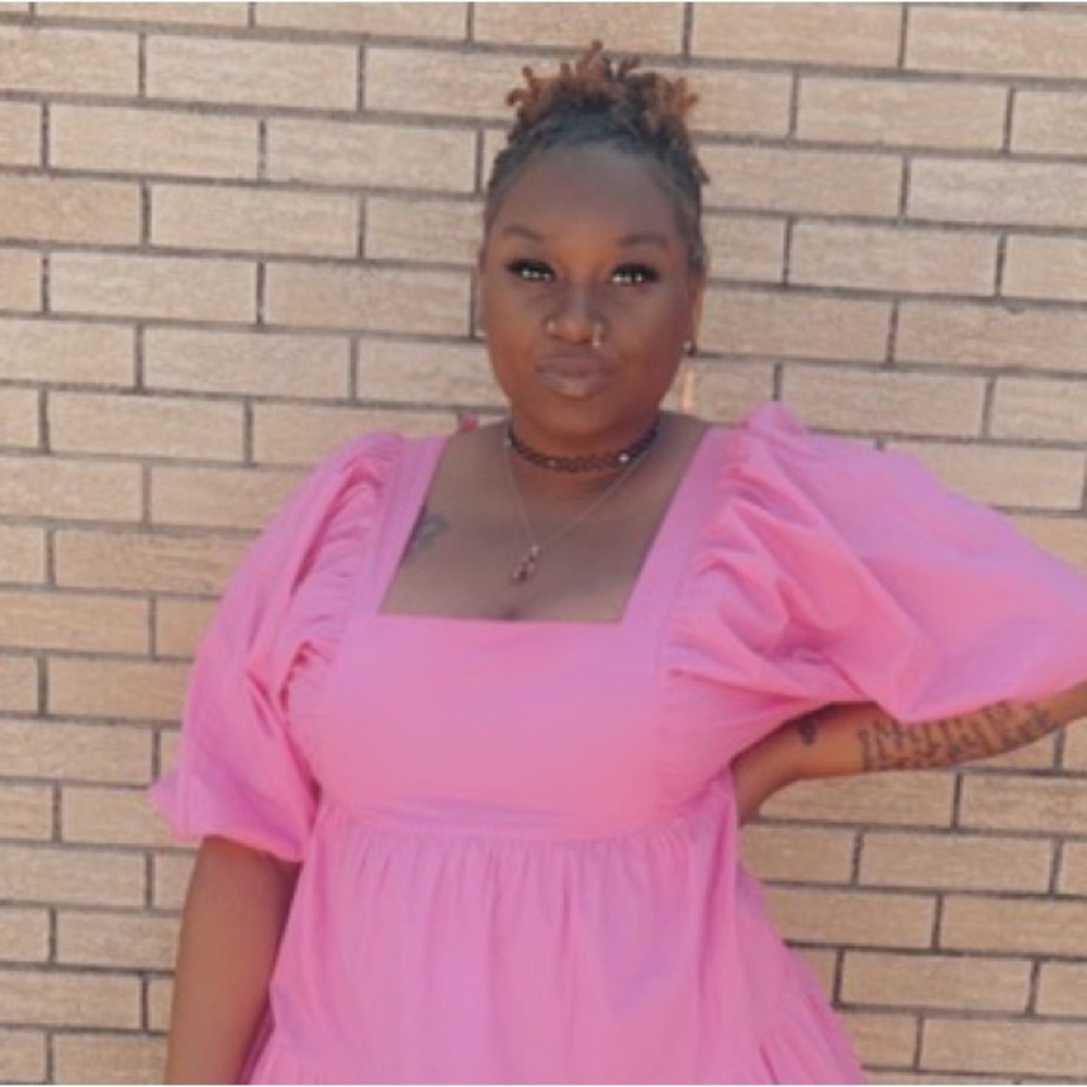 Meet your Posher, Sabrina